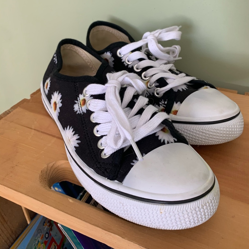 Daisy shoes